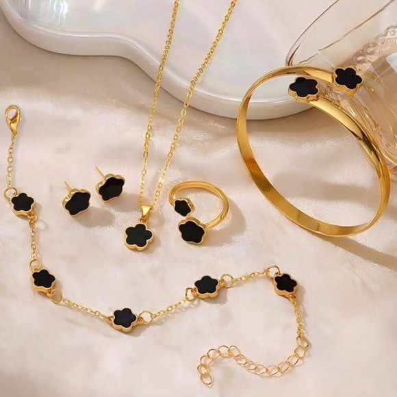 Elegant Gold and Black Flower Jewelry Set - Picture 3 of 5